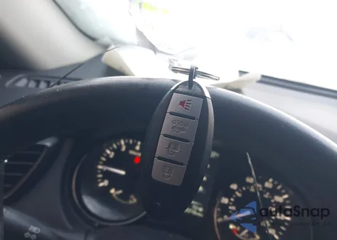 2017 Nissan Rogue Sv z USA, uszkodzony, nr VIN KNMAT2MVXHP532887